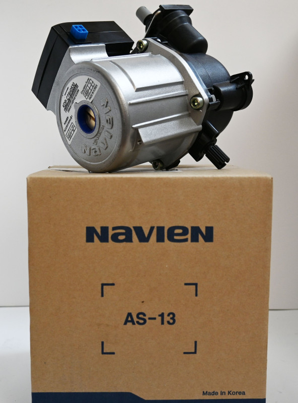 Насос циркуляционный Navien Deluxe 30022723B оригинал